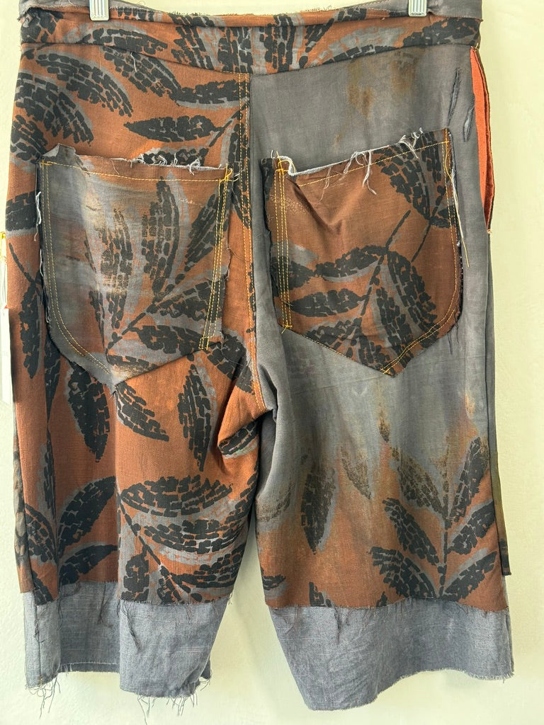 The Pasture Linen Short