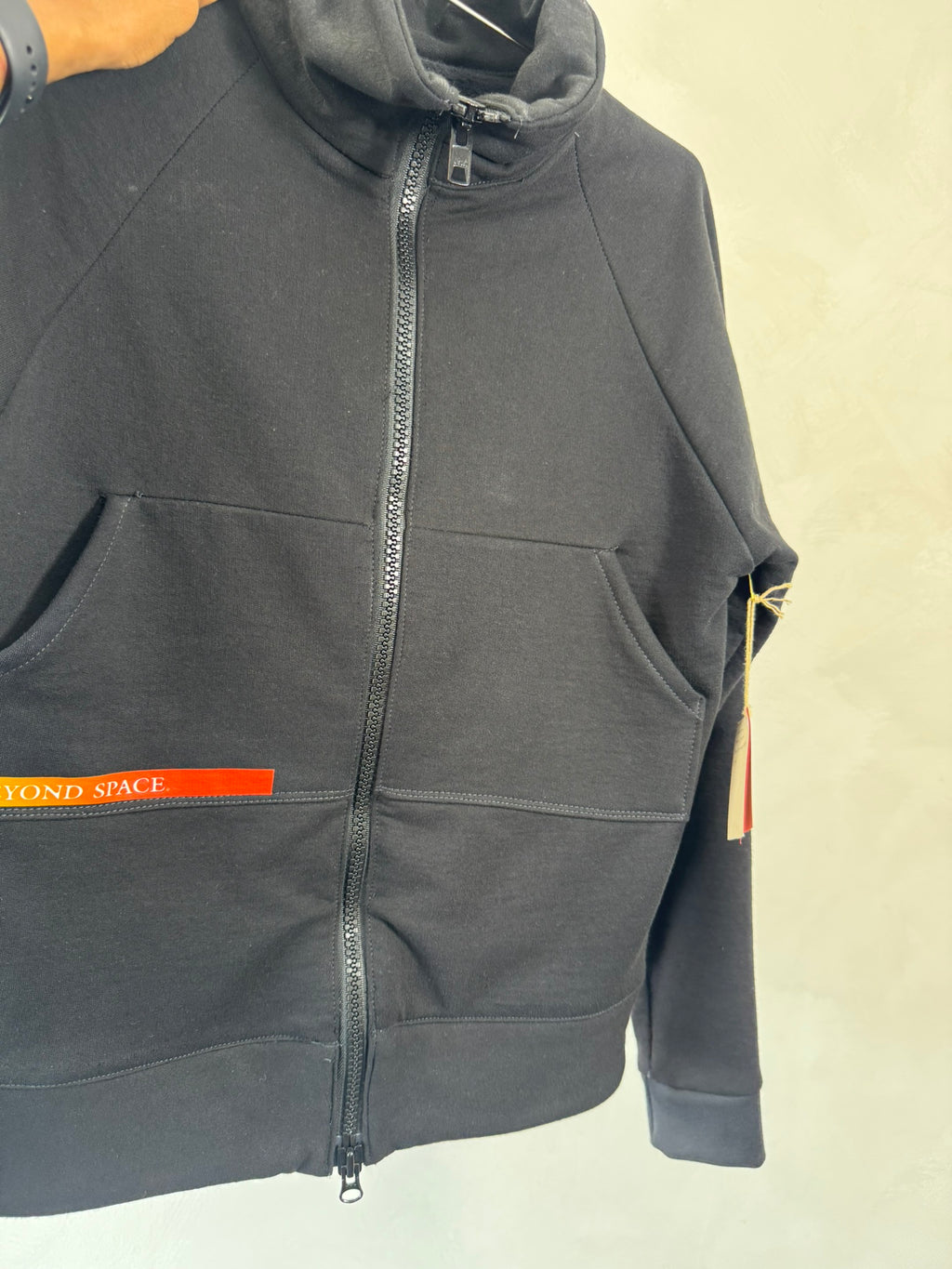 Light-beam Track Jacket